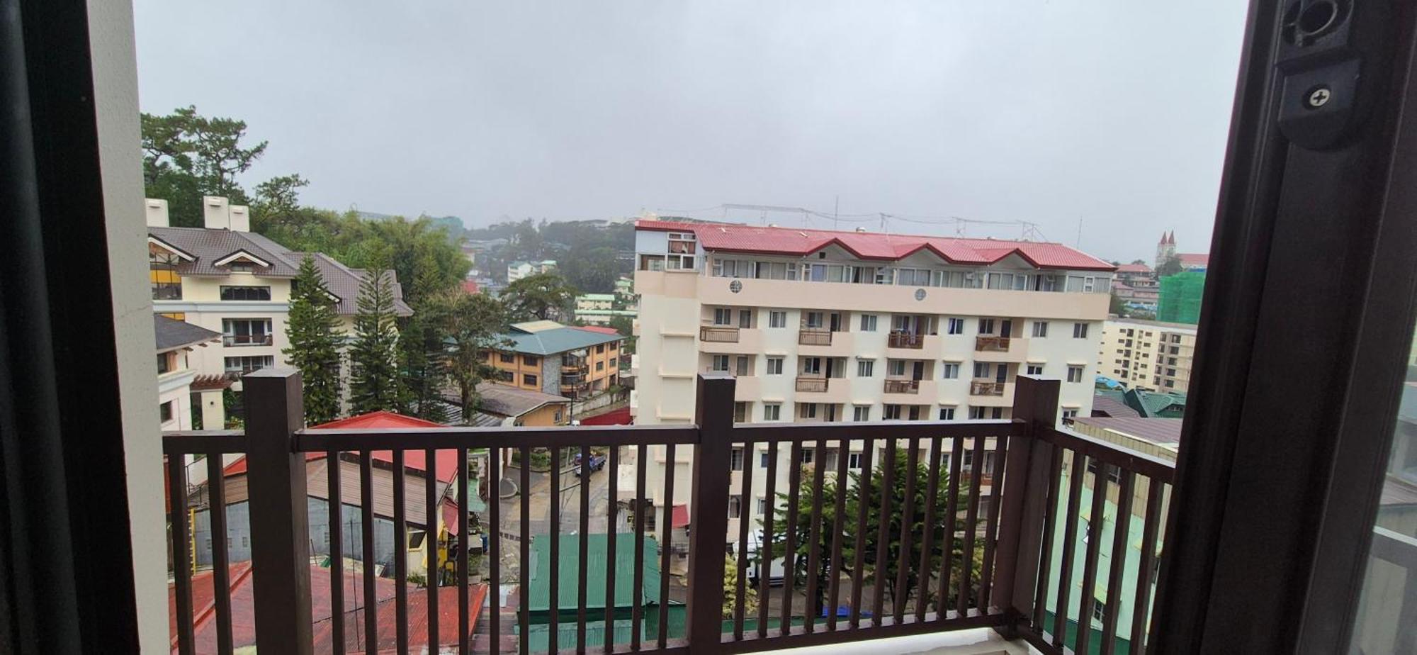 Cozynest Rentals At Brenthill Condominium バギオ エクステリア 写真
